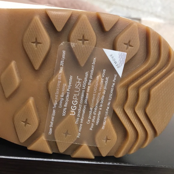 🎁 UGG Adirondack III Sparkle Spots Boot - Picture 9 of 11